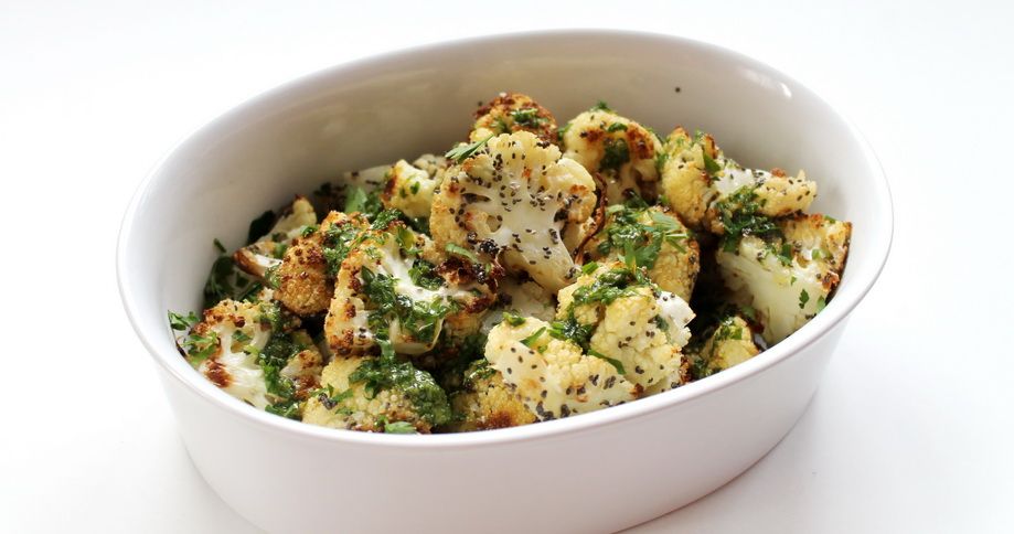 Chou-fleur grillé avec des graines de chia