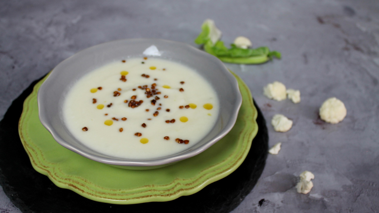 Velouté de chou-fleur au sarrasin rôti